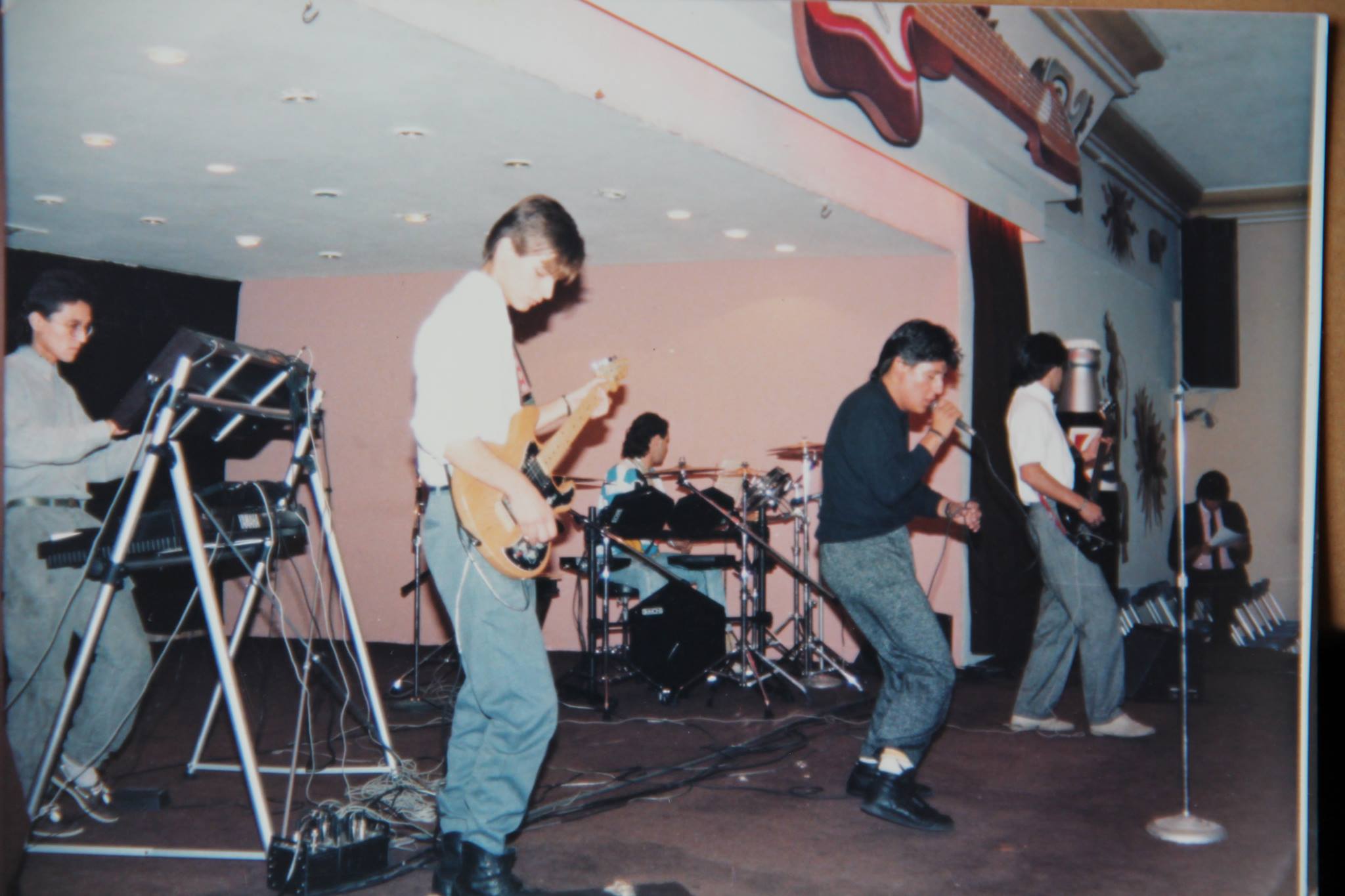 mauricio-ramirez-trust-ears-not-audio-analyzer-band