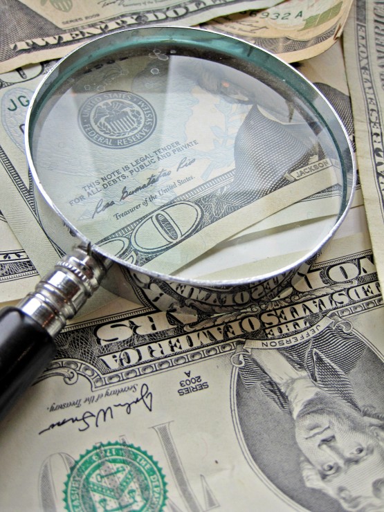 sound-design-live-money-parents-magnifying-glass
